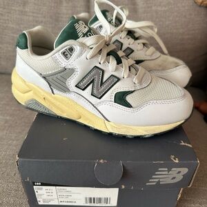 New Balance 580 green and white. Womens 5.5